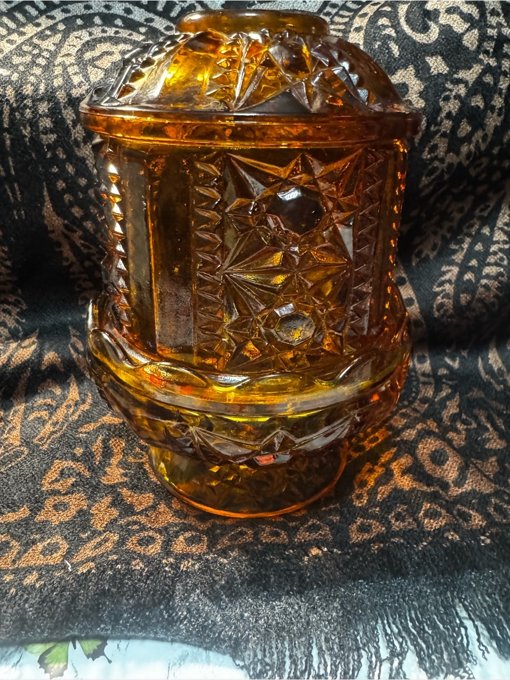 Vintage Indiana glass Company Amber glass fairy lamp in pristine condition